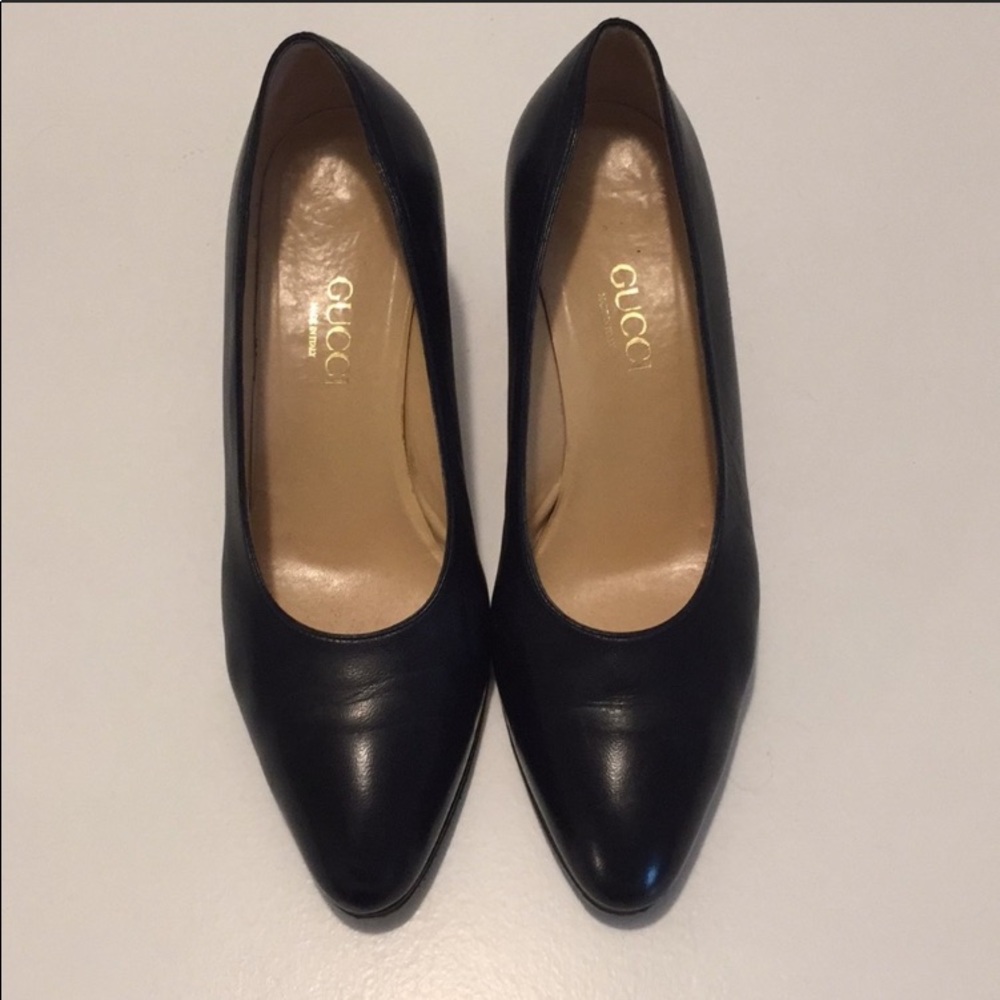 👠 Gucci black leather kitten heels 🔥‎